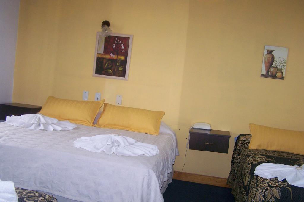 Hotel Marciala Villa Carlos Paz Bagian luar foto